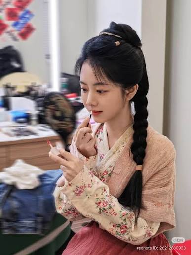 Tạo hình Hứa Lan Hương của Đàm Tùng Vận Tạo hình Hứa Lan Hương của Đàm Tùng Vận