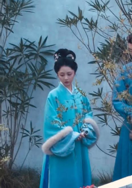Đàm Tùng Vận tạo hình trong phim Đàm Tùng Vận tạo hình trong phim